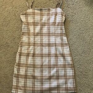 Brown patterned Tilly’s dress